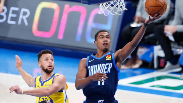 Theo Maledon, Steph Curry, Golden State Warriors